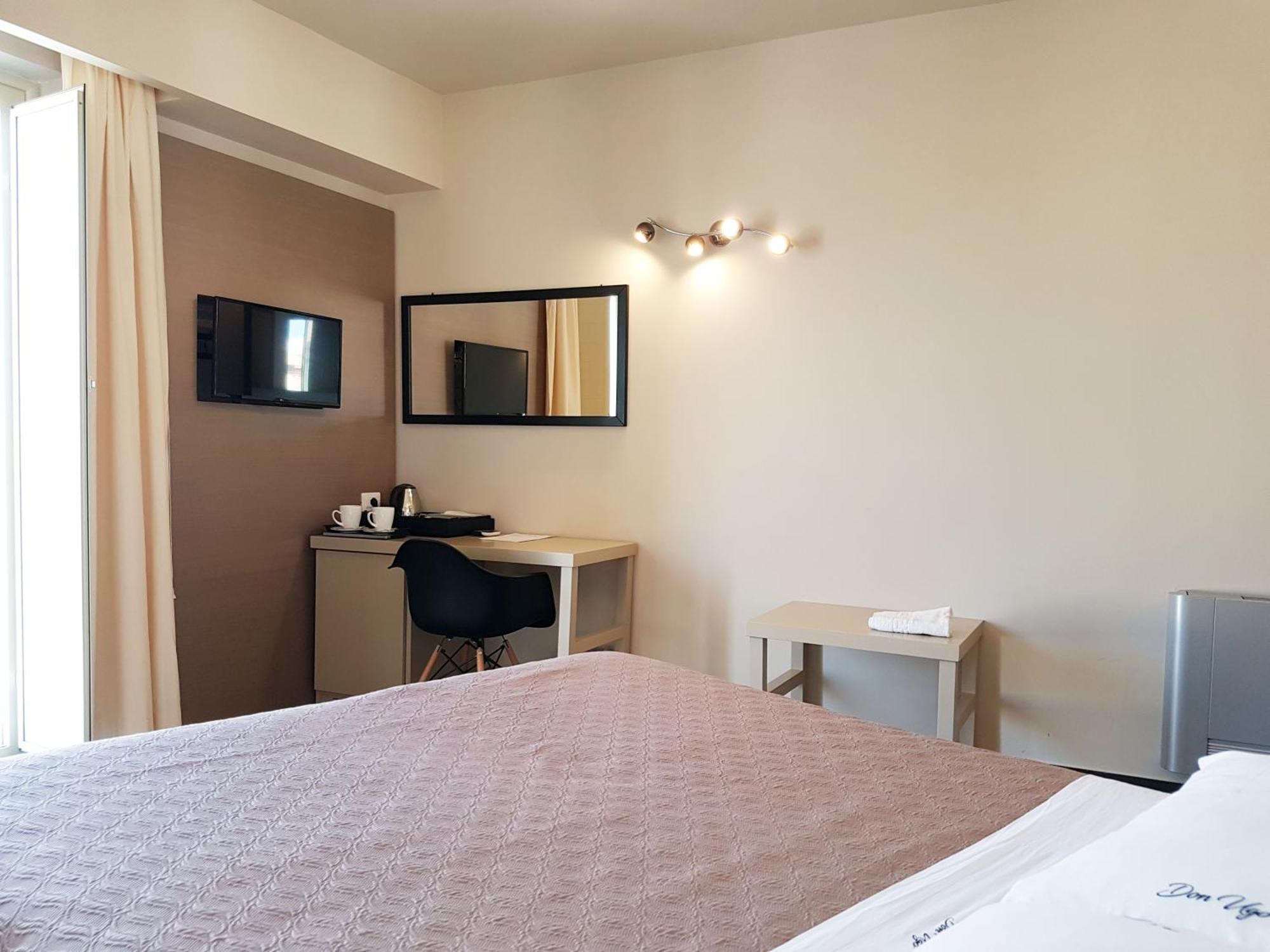 Don Ugo Luxury Rooms Tropea Bilik gambar